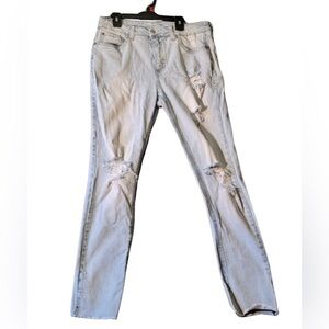 Seven7 Weekend Slim Fit Jeans Light Blue Womens Size 6 Fashion Rips Distressed